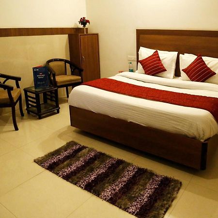 Capital O 4302 Hotel Imperial Lodge Jammu Habitación foto