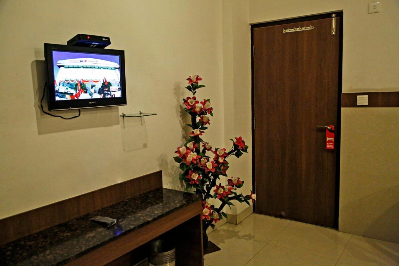 Capital O 4302 Hotel Imperial Lodge Jammu Exterior foto