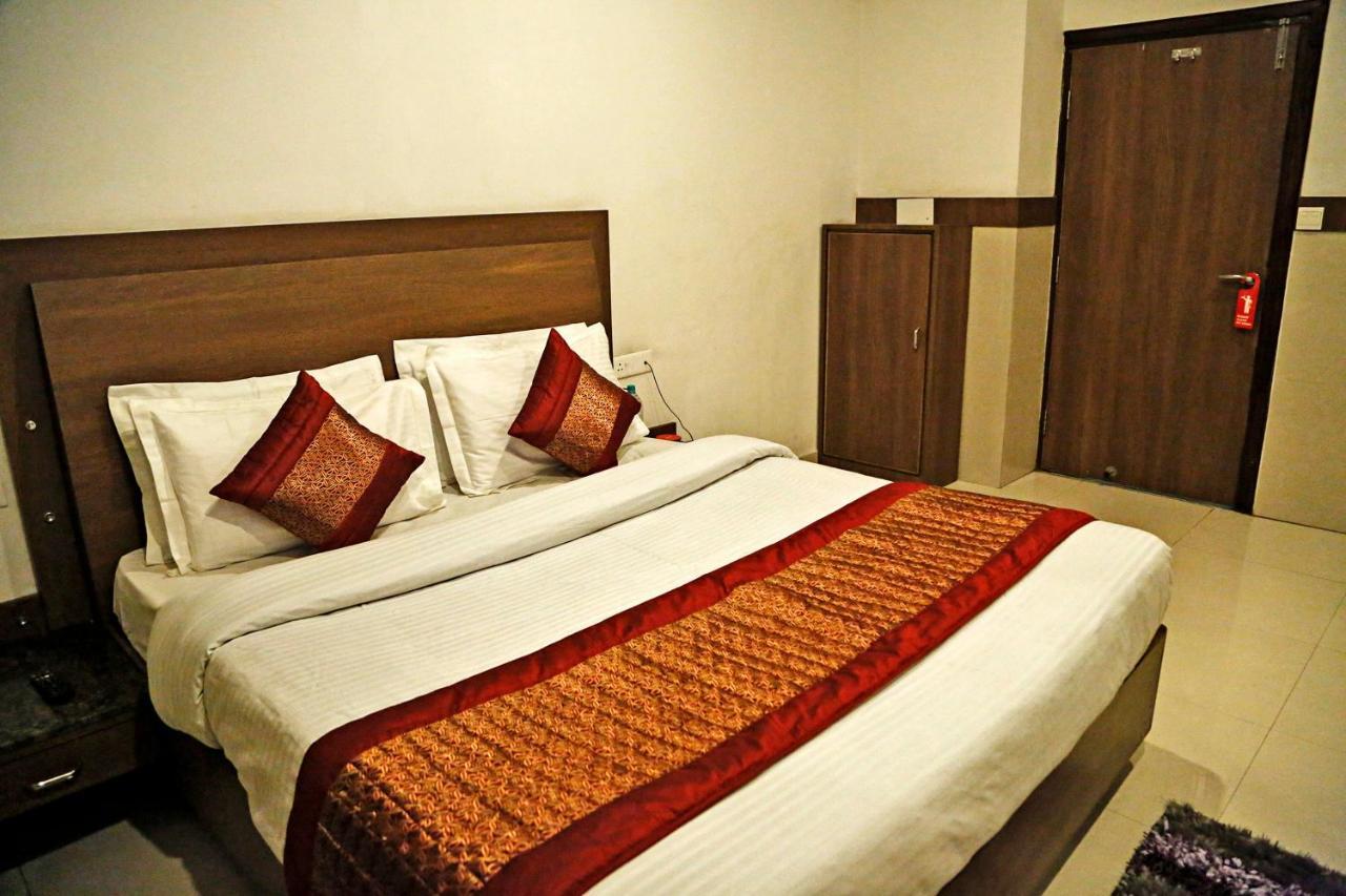 Capital O 4302 Hotel Imperial Lodge Jammu Exterior foto