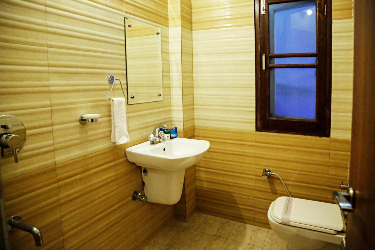 Capital O 4302 Hotel Imperial Lodge Jammu Exterior foto