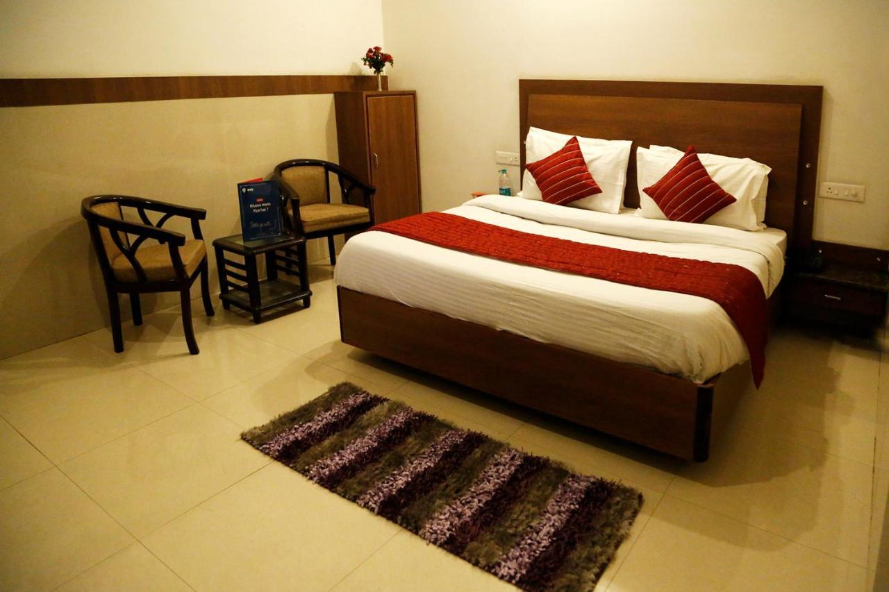 Capital O 4302 Hotel Imperial Lodge Jammu Habitación foto